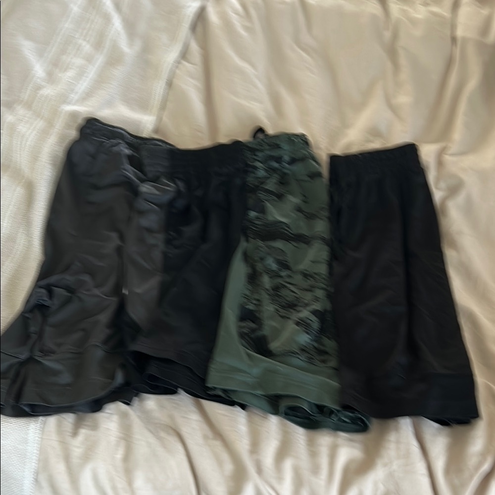 Black and Green Athletic Shorts Set- boys large
